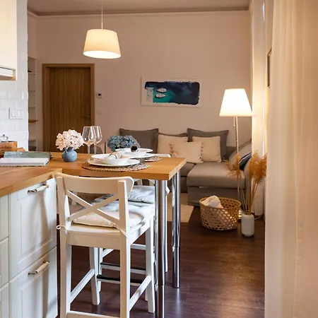 Serenity Apartment Balatonalmadi